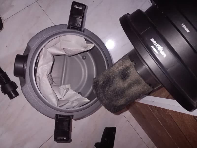 foto de Aspirador de pó britânia bas87 20l 1500w Preto