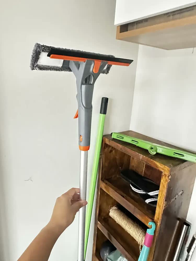 foto de Mop Giratorio 16 Litros Com Cesto Em Inox Flytex -c/ 3 Refil Cor Preto