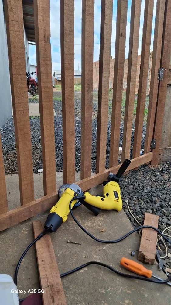 foto de Kit Furadeira Parafusadeira de Impacto 500W + Esmerilhadeira Lixadeira 850W 115mm ALLMIND Profissional Com Maleta e Acessórios