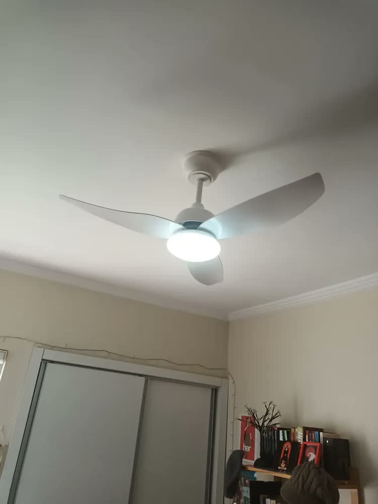 foto de Ventilador de Teto FANSVENTO Branco, Silencioso e Com Luz LED de 3 Cores, 36