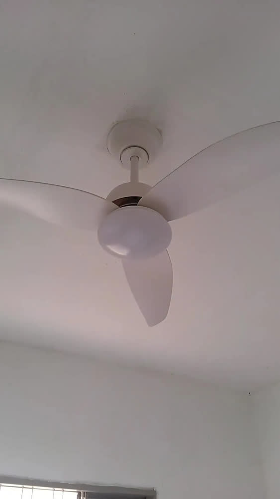 foto de Ventilador de Teto FANSVENTO Branco, Silencioso e Com Luz LED de 3 Cores, 36