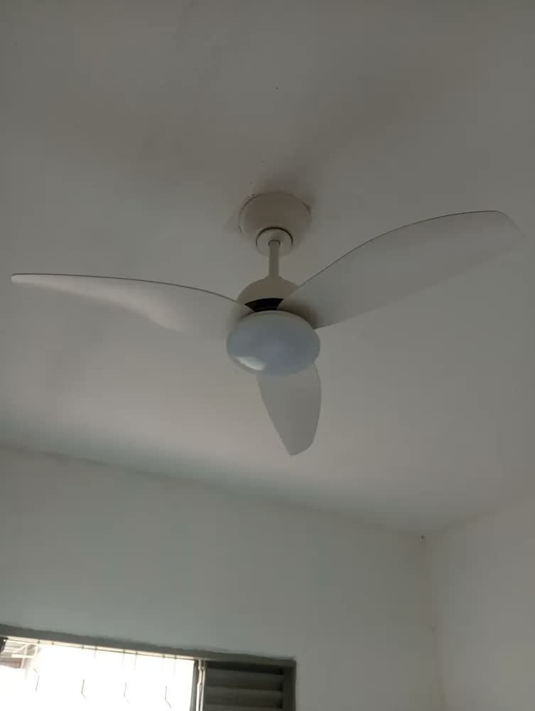 foto de Ventilador de Teto FANSVENTO Branco, Silencioso e Com Luz LED de 3 Cores, 36