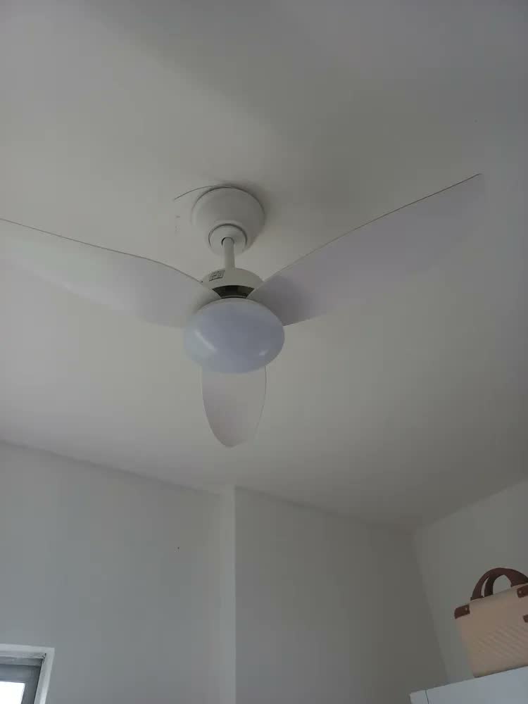 foto de Ventilador de Teto FANSVENTO Branco, Silencioso e Com Luz LED de 3 Cores, 36