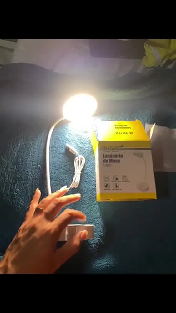 foto de Luminária De Mesa Touch 20 Leds Flexível Estudo Leitura Compacta Escritorio Abajur Escritório Branco Nano Bateria