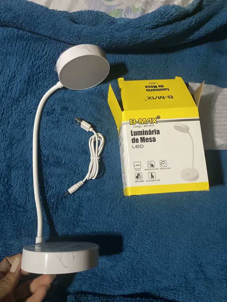 foto de Luminária De Mesa Touch 20 Leds Flexível Estudo Leitura Compacta Escritorio Abajur Escritório Branco Nano Bateria