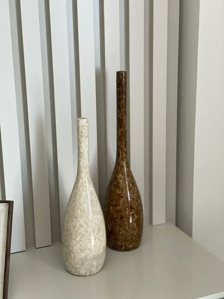 foto de Dupla Garrafa Tulipa Decoração Cerâmica Marmorizada Petra