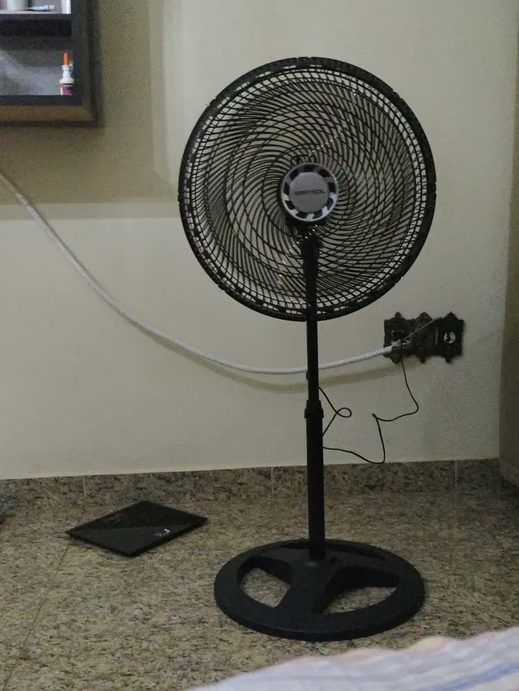 foto de Ventilador de Coluna 50 Cm Turbo 10 Pás 150W Oscilante 3 Velocidades Preto Ventisol 17594