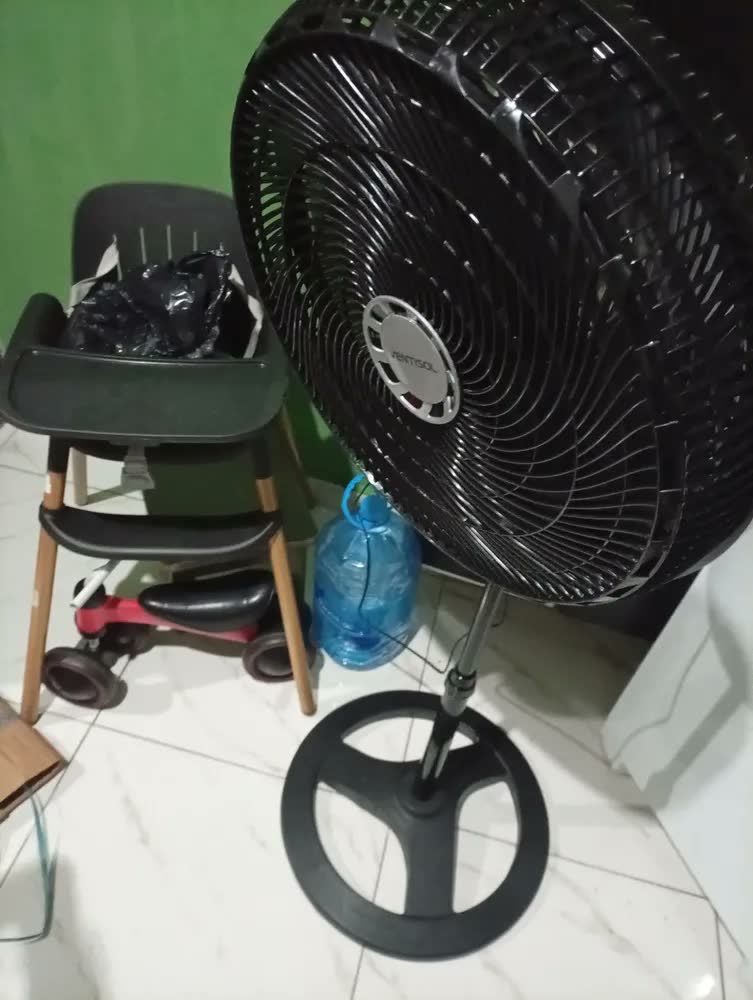 foto de Ventilador de Coluna 50 Cm Turbo 10 Pás 150W Oscilante 3 Velocidades Preto Ventisol 17594