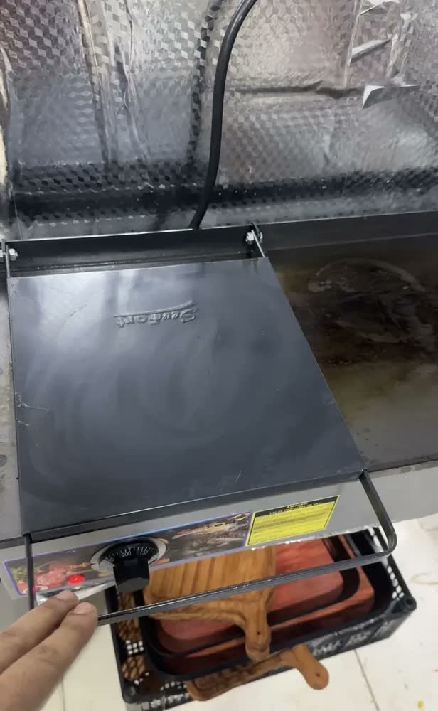 foto de Sanduicheira Elétrica Pratic Metal Inox 70x30cm Profissional
