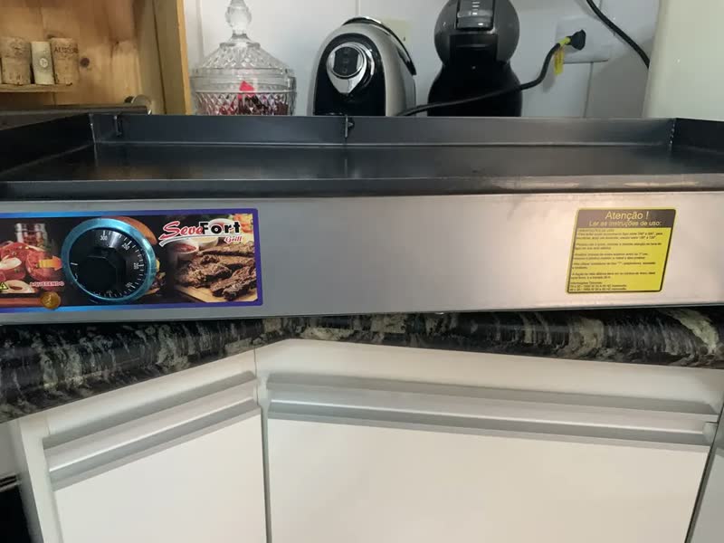 foto de Sanduicheira Elétrica Pratic Metal Inox 70x30cm Profissional