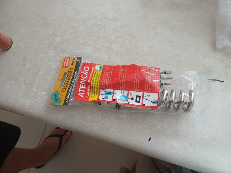 foto de Aquecedor de Água Elétrico Startools 500W Rabo Quente Preto