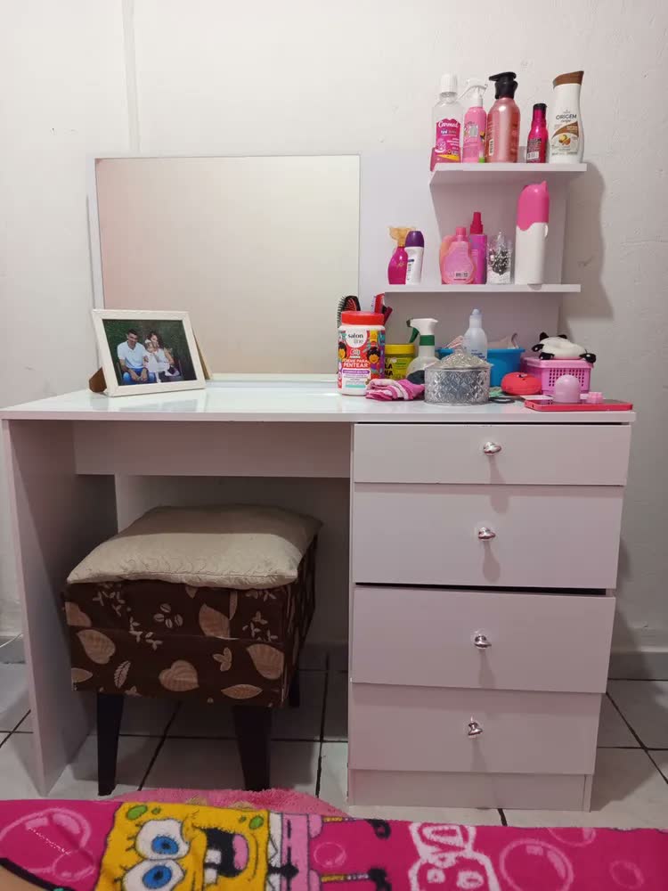 foto de Escrivaninha E Penteadeira Princesa C/ Porta Joias E Espelho Cor Branco