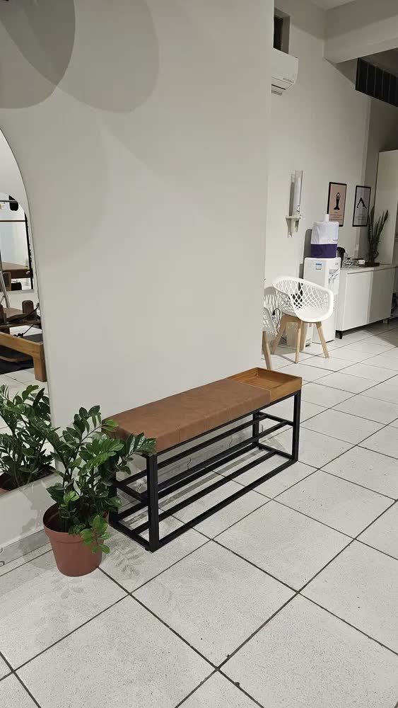 foto de Sapateira Banco Banquinho Estofado P/ Casa 110 Cm Aparador