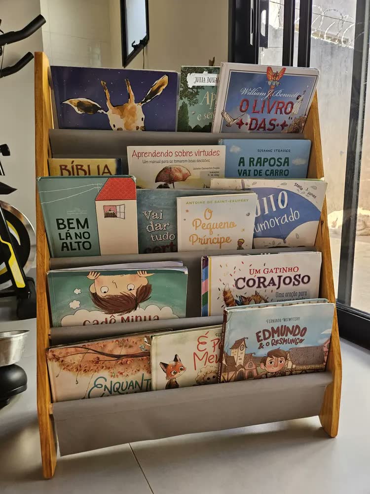 foto de Estante Infantil Emi Móveis Livreiro 5 Prateleiras