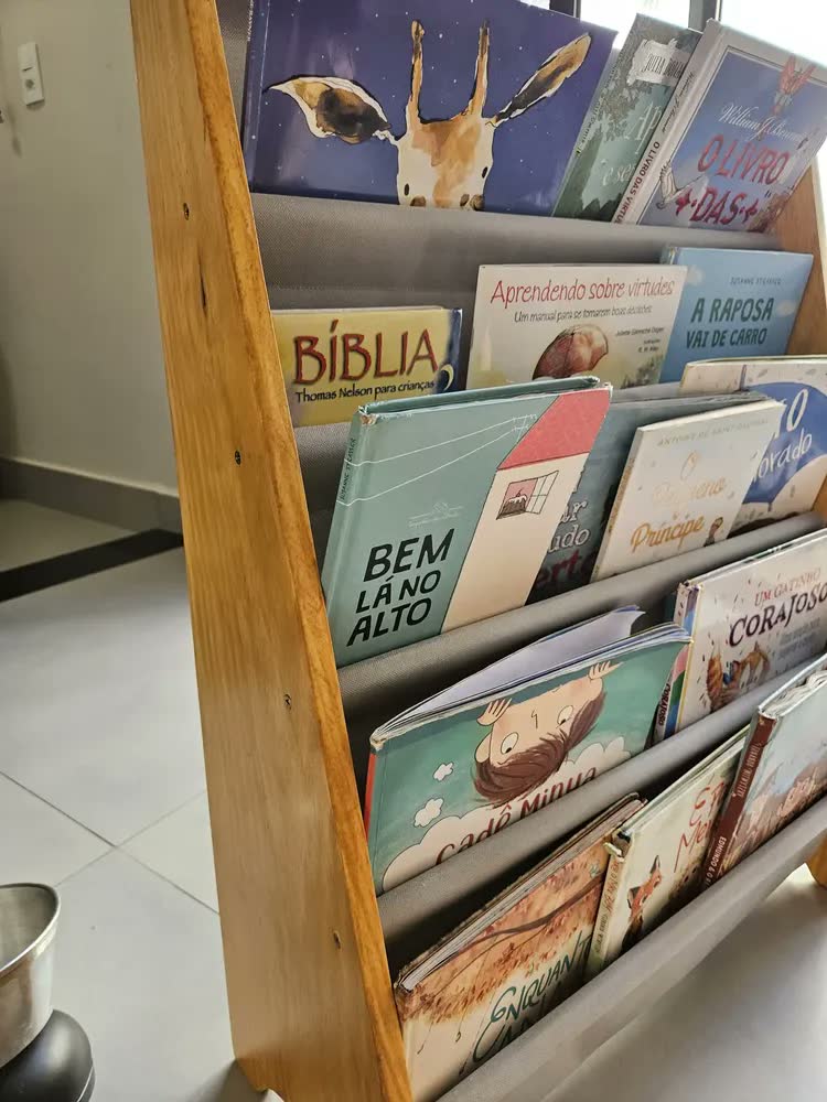 foto de Estante Infantil Emi Móveis Livreiro 5 Prateleiras