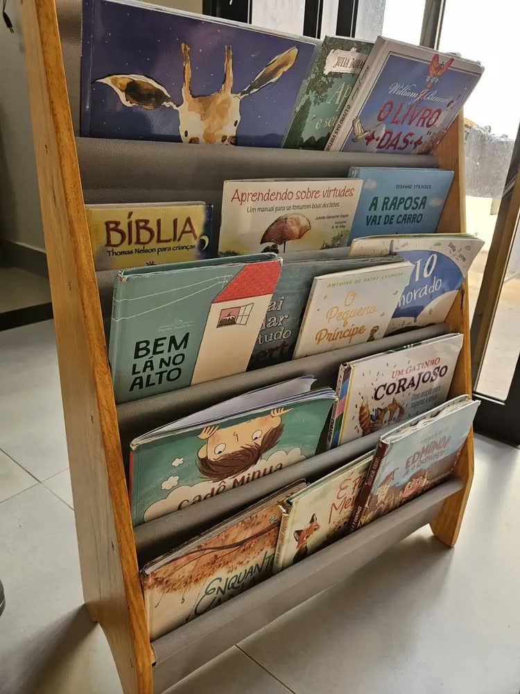 foto de Estante Infantil Emi Móveis Livreiro 5 Prateleiras