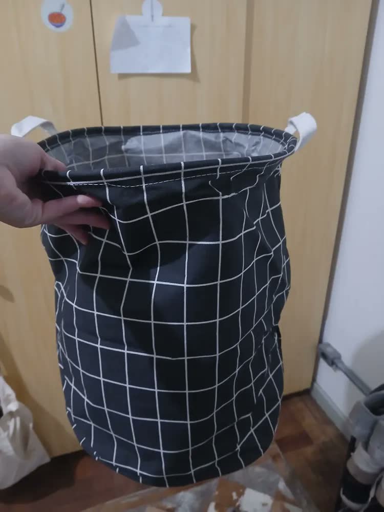 foto de Cesto Roupa Suja Saco Organizador Treco Banheiro Impermeáve Cor Preto Xadrex