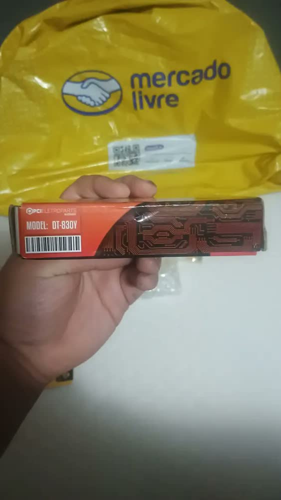 foto de Multimetro Digital Portátil Profissional Com Bateria Inclusa Para Teste Medição Tensão Personalized View