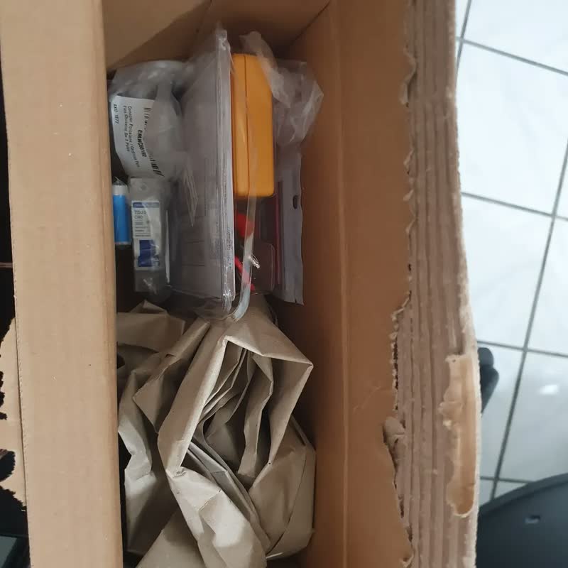 foto de Multimetro Digital Portátil Profissional Com Bateria Inclusa Para Teste Medição Tensão Personalized View