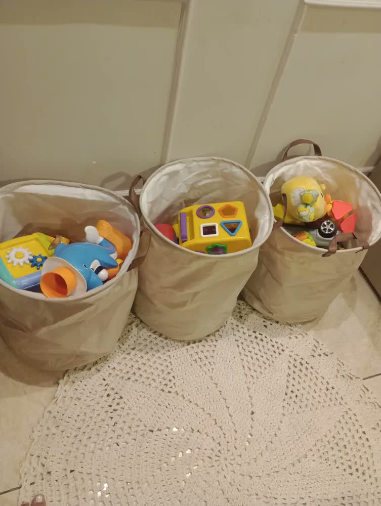 foto de Cesto Organizador Dekor De Tecido Tipo Linho Dobrável Redondo Bege Brinquedos Roupas Sujas