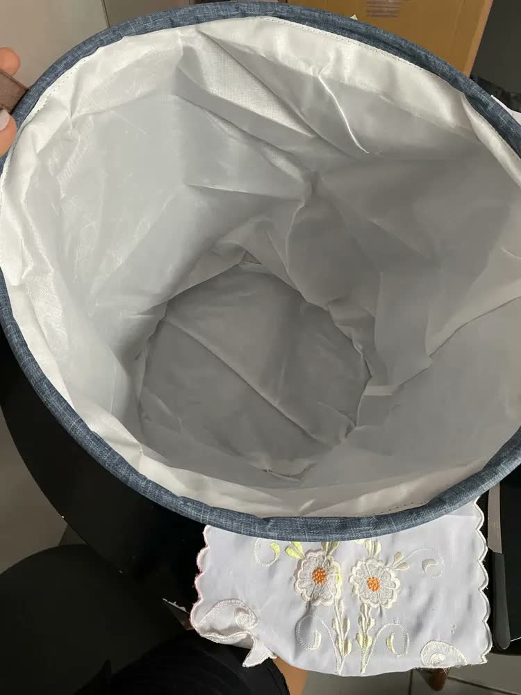 foto de Cesto Organizador Dekor De Tecido Tipo Linho Dobrável Redondo Bege Brinquedos Roupas Sujas