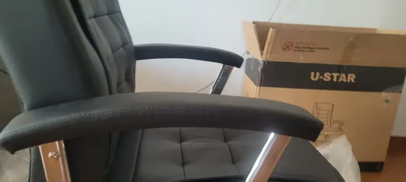 foto de Cadeira de Escritório Presidente Ergonômica Com 42 Molas Ensacadas, Sistema Relax Com Trava, Pillow Top, U-Star Big 150KG