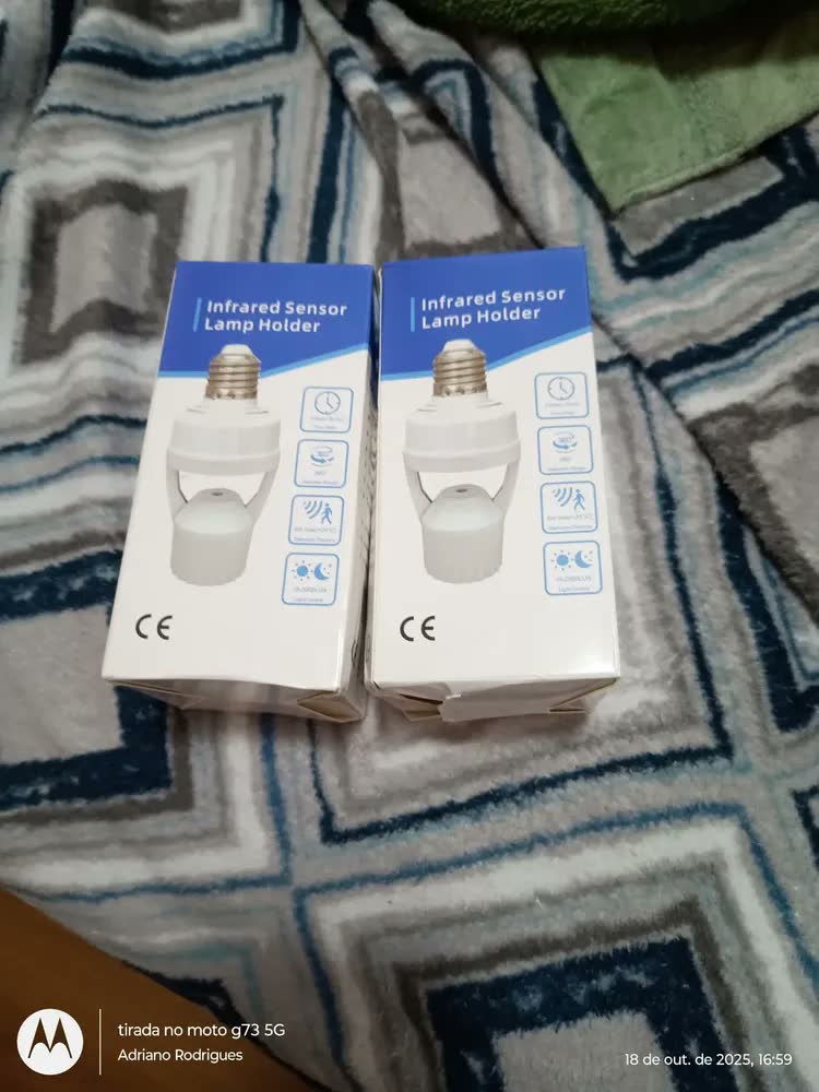 foto de Kit 2 Sensor De Presença Iluminação Lâmpada Soquete E27 Gotwire? Sensor Inteligente Detector De Movimento Com Fotocélula Infravermelho Bivolt Acende E Desliga Automático Cor Branco