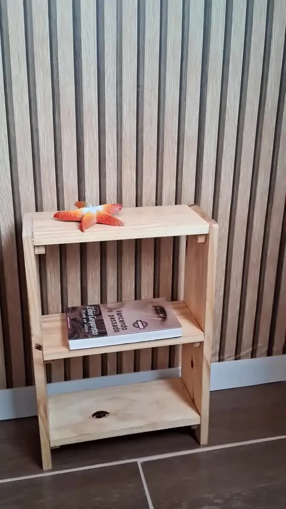 foto de Mesa de Cabeceira Retro Madeira Pinus Nicho Quarto Natural ACB Torneados