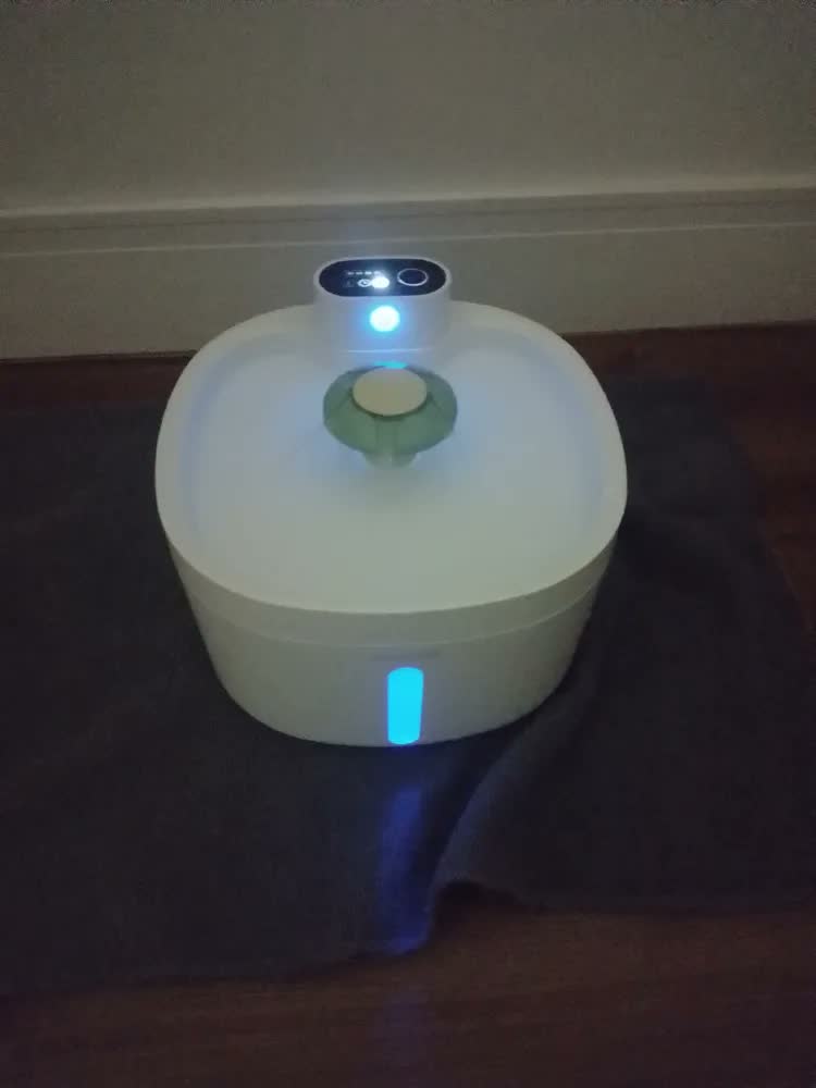 foto de 2.6l Sensor Sem Fio Bebedouro Fonte Para Gato Cão Newpet