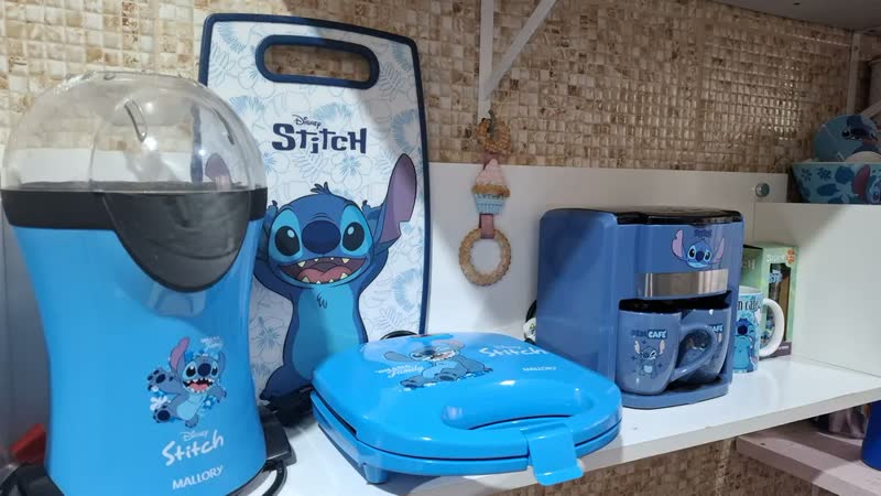 foto de Sanduicheira Elétrica Mallory Stitch – Placas com Design Exclusivo, Superfície Antiaderente