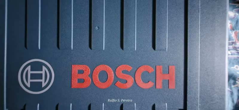 foto de Esmerilhadeira 5 Pol 800w Gws 18v 8 Com 2 Baterias 4ah, 1 Carregador Gal 18v 40 E Maleta Bosch