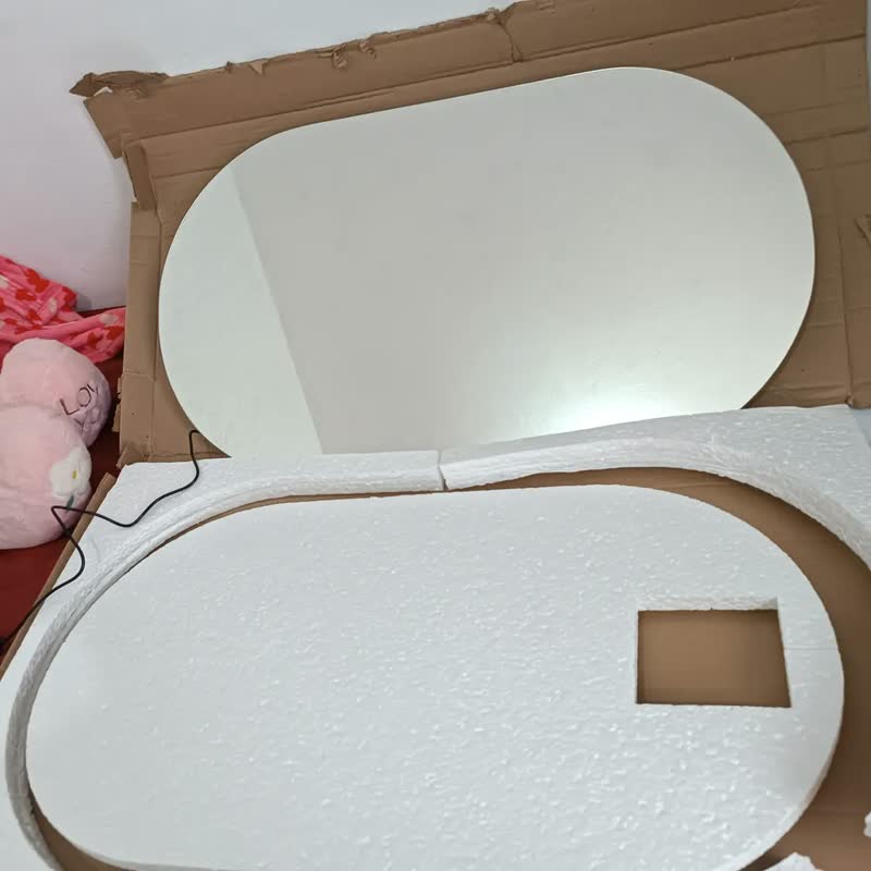 foto de Espelho Oval 76cm Led Para Banheiro Iluminação Sofisticada