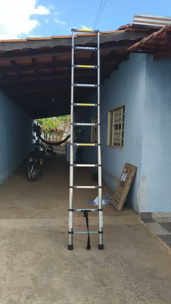 foto de Escada Telescópica Extensível JST ETI320 3,2m Inox 11 Degraus Antiderrapante