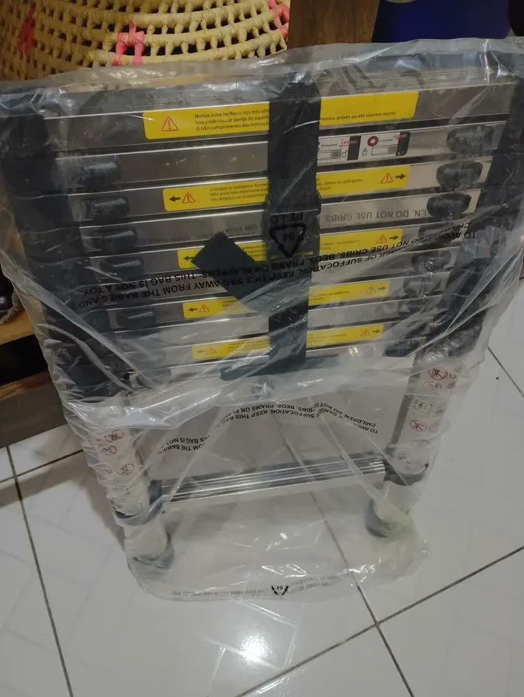 foto de Escada Telescópica Extensível JST ETI320 3,2m Inox 11 Degraus Antiderrapante