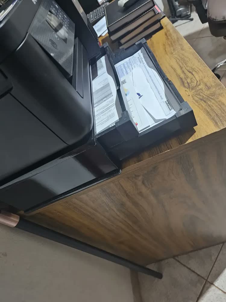 foto de Suporte Para Monitor De Mesa 2 Gavetas Escritório Ergonômico Cor Preto Hannover Home