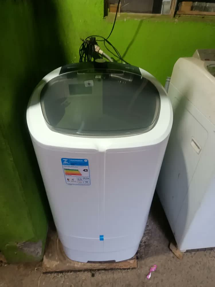 foto de Tanquinho De Lavar Roupa Mueller 20 Kg Semiautomático Mlt20b Preto