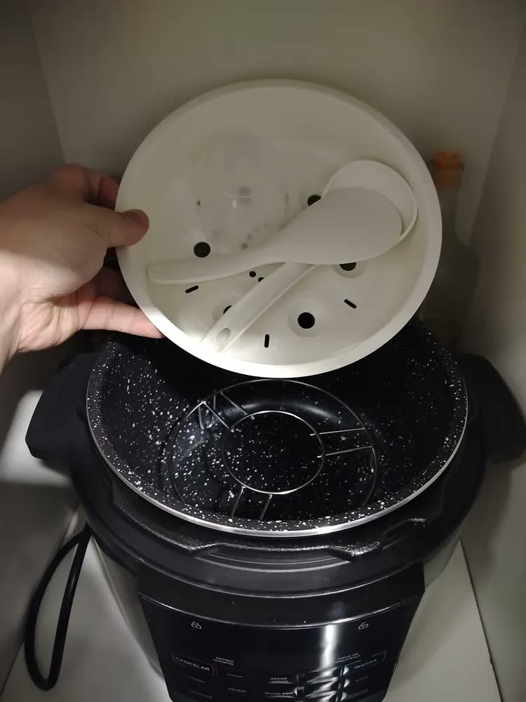 foto de Panela De Pressão Elétrica 5l Nutripro Inox Midea Cor Cinza