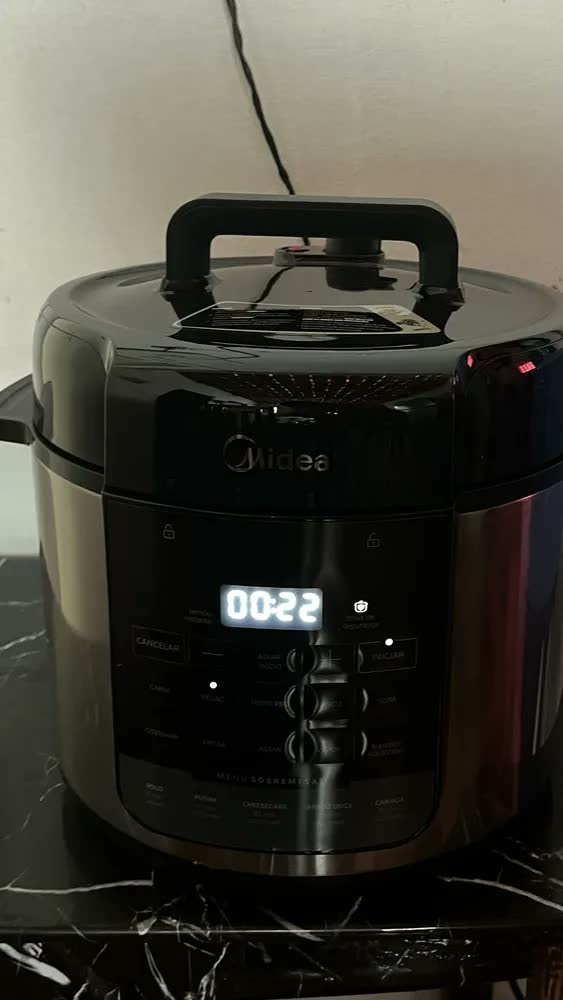 foto de Panela De Pressão Elétrica 5l Nutripro Inox Midea Cor Cinza