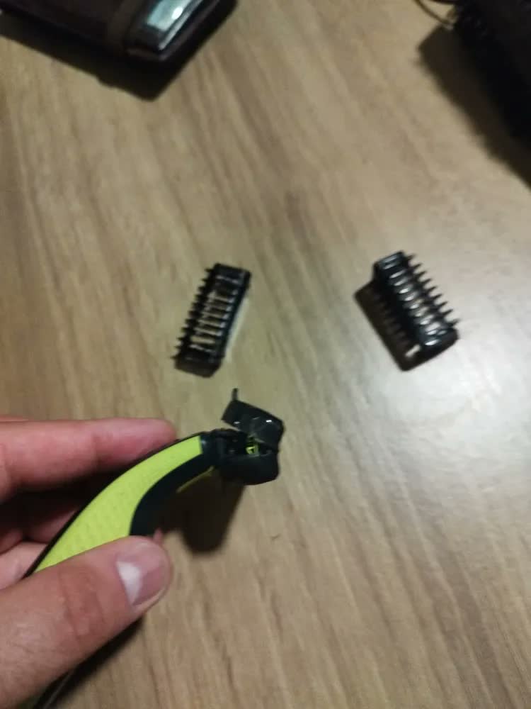 foto de Aparador Barbeador Oneblade Uso Seco Molhado Sem Fio Bivolt Preto/verde