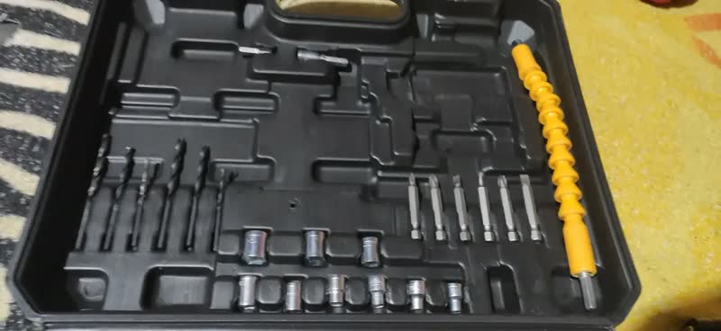 foto de Furadeira Parafusadeira Impacto Runport Brushless 21V Sem Fio 45Nm 2 Baterias 2.0Ah Carregador Rápido Kit Brocas Bits Soquetes Acessórios