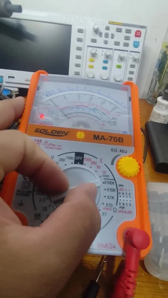 foto de Multiteste Analógico Ma-70b C/ 200 Mega Ohms De Resistencia