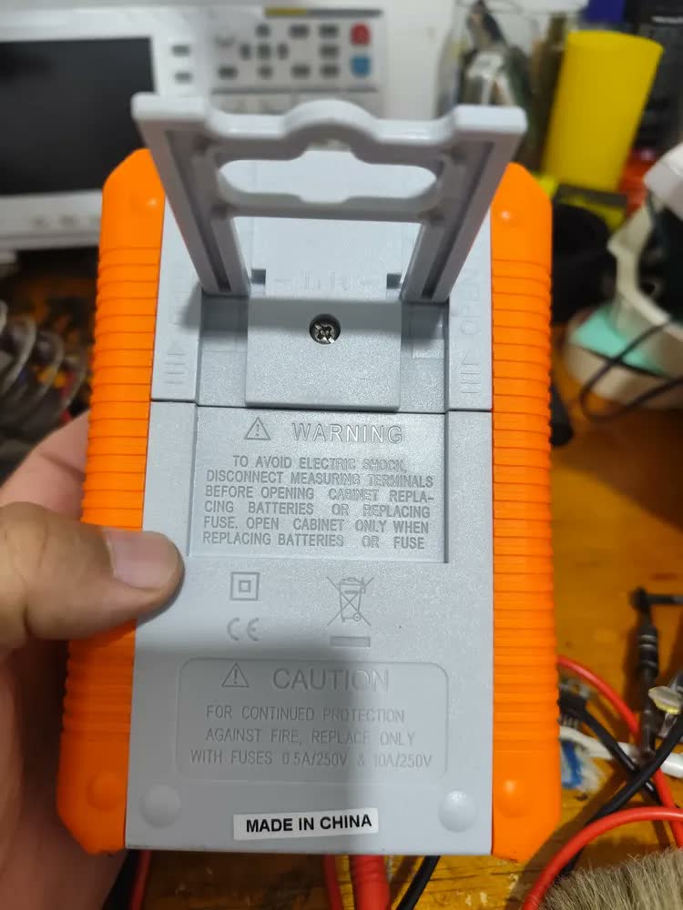 foto de Multiteste Analógico Ma-70b C/ 200 Mega Ohms De Resistencia