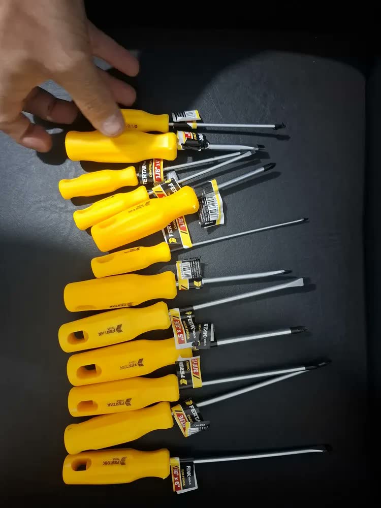 foto de Kit Jogo 12 Chaves De Fenda Phillips Profissional Imantado