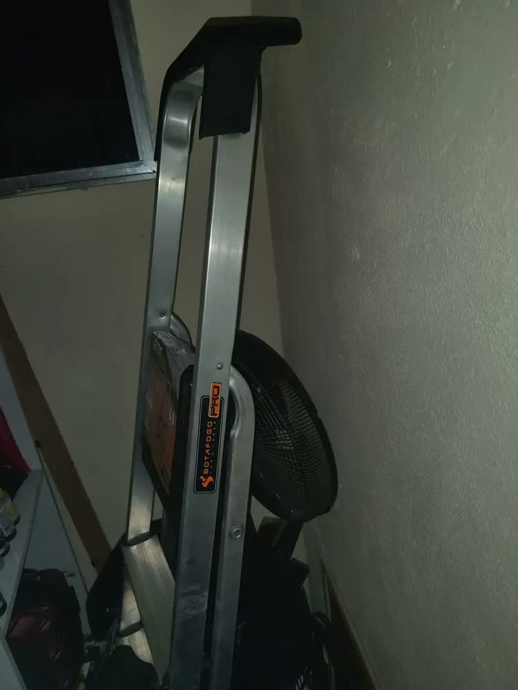 foto de Escada Doméstica Alumínio 4 Degraus Botafogo ESC0024 Dobrável 150kg