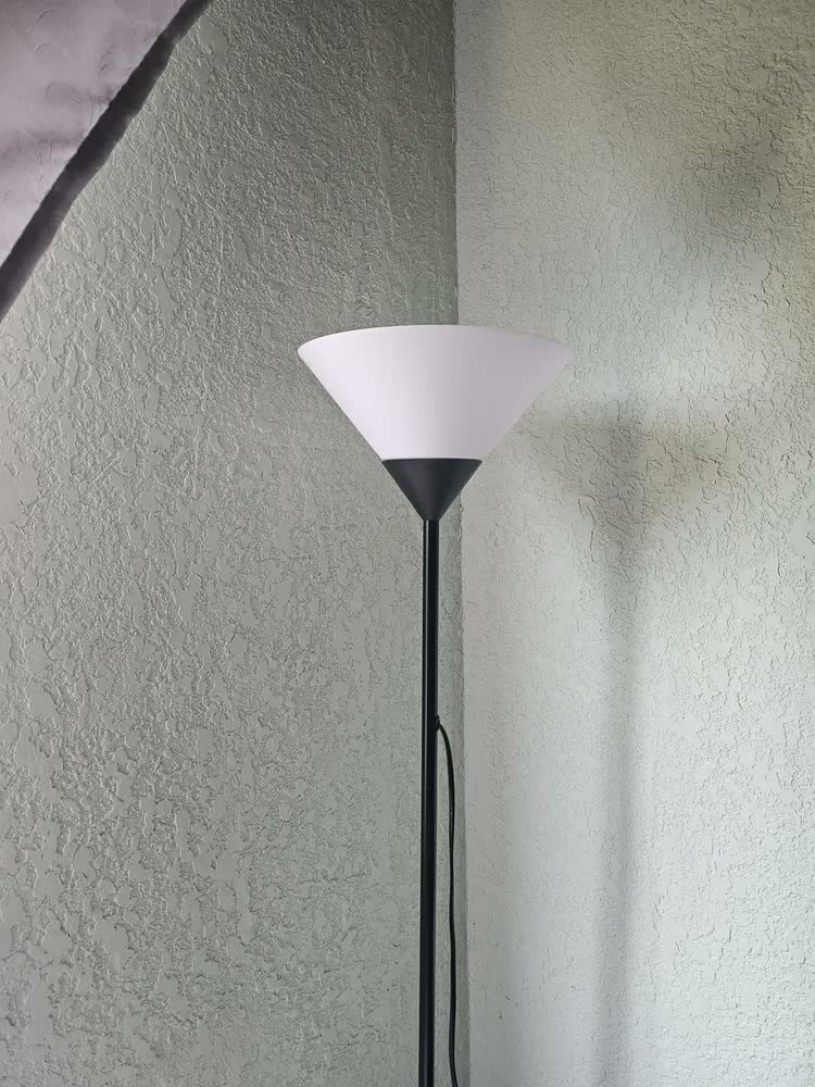 foto de Abajur De Chao Luminaria Alta De Chao Abajur Coluna Poste