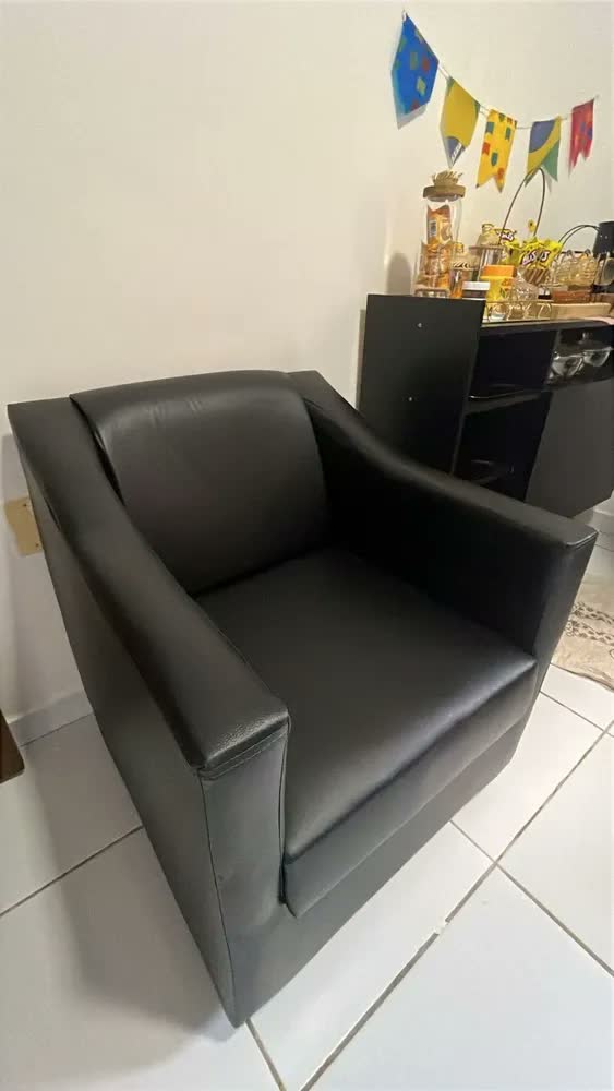 foto de Kit 2 Poltronas Killa Para Recepção Consultório Barbearia