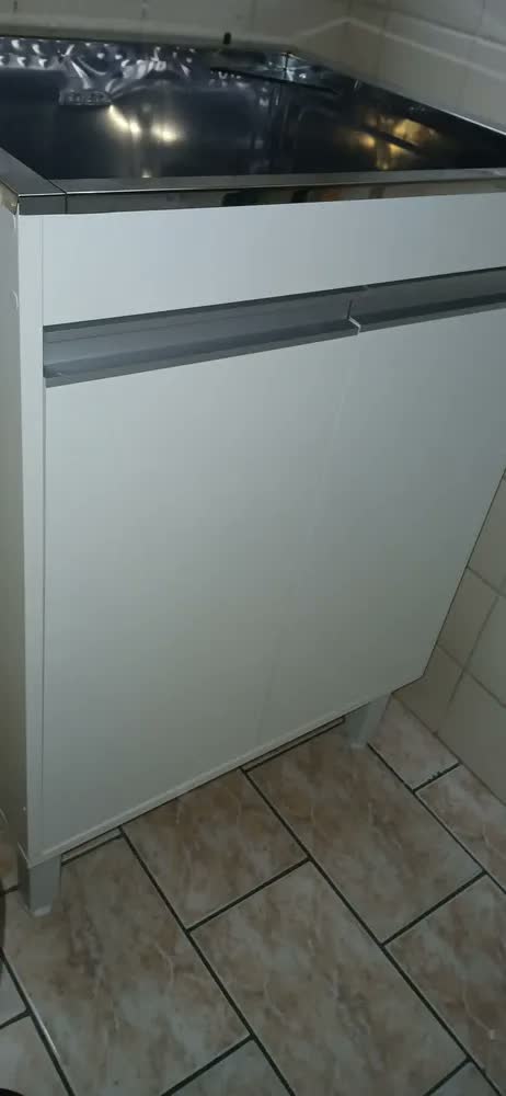 foto de Tanque de Lavanderia Inox 46L com Gabinete de MDF Branco de 60cm e Kit para Sifão