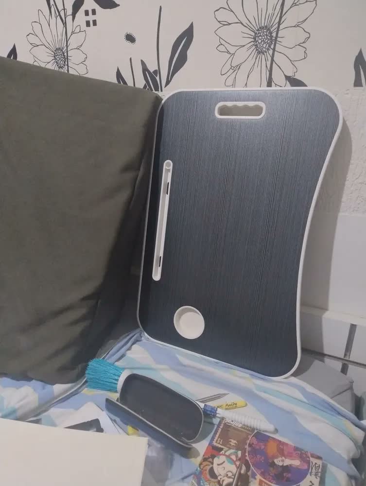 foto de Mesa Notebook Dobrável Portátil Leve P/ Homeoffice Cama Sofa