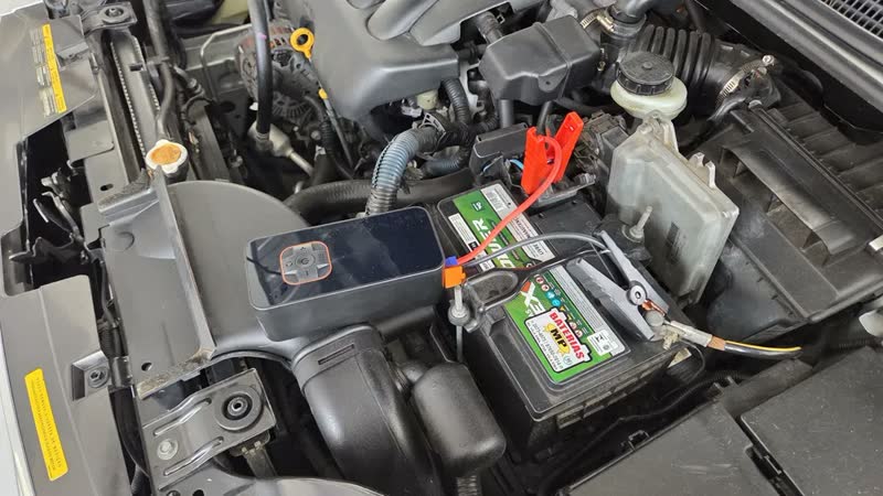 foto de Mini Compressor de Ar Automotivo B&G Digital Calibrador, Portátil e Recarregável