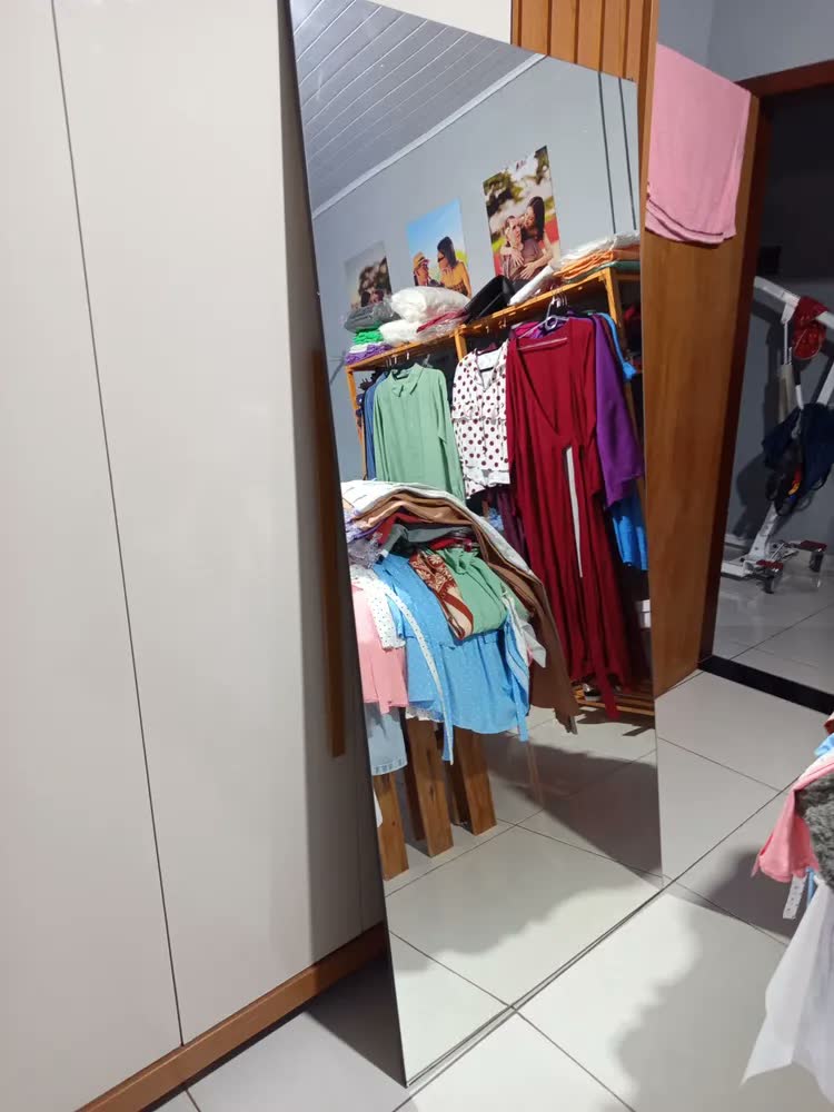 foto de Espelho Decorativo Grande Parede E Chão corpo inteiro Isadora A180 X C80 - Demoglass - Moldura Lateral Preta